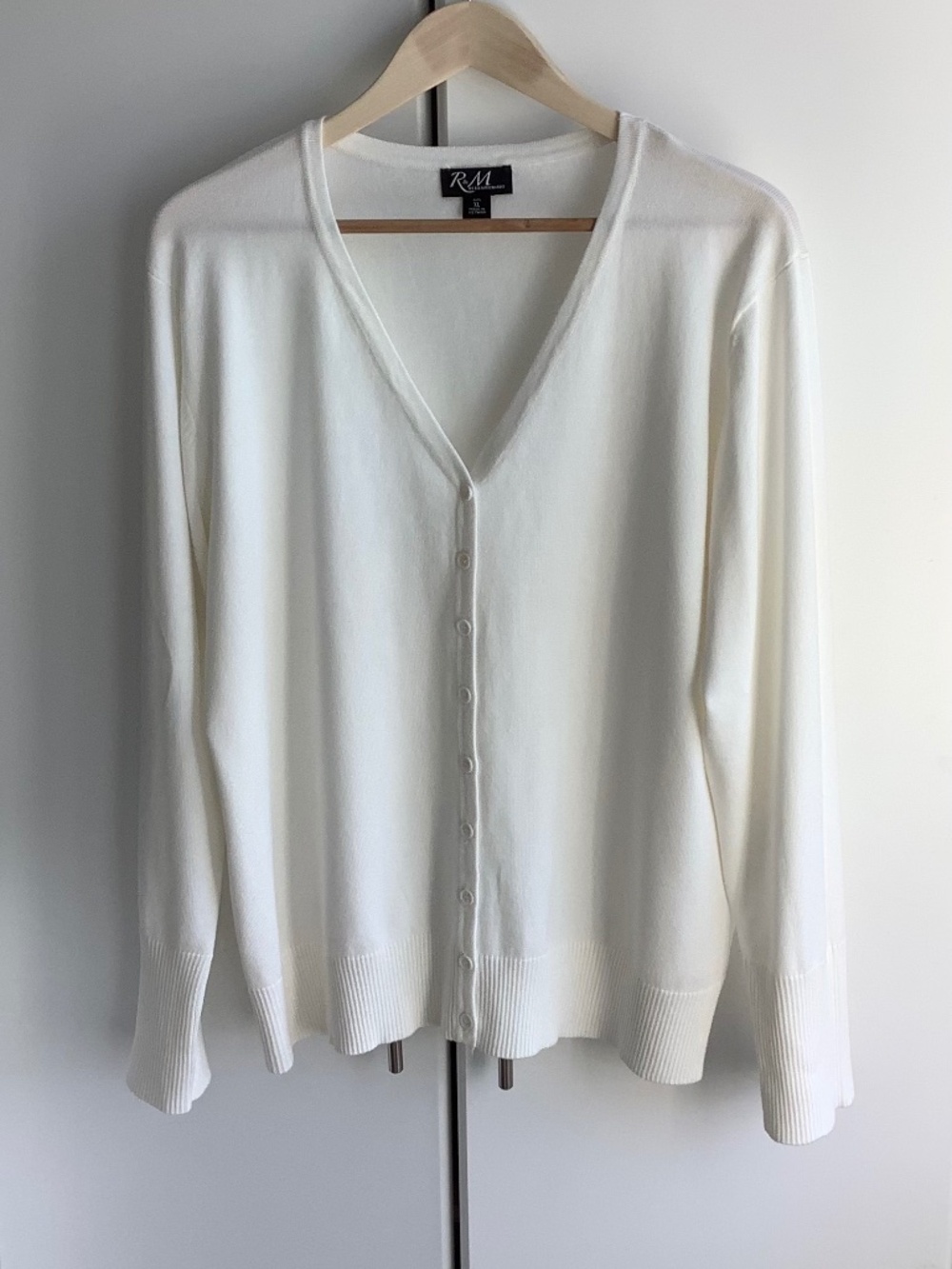 R&M Richards XL Ivory V-Neck Cardigan Viscose Nylon Button Front Knit Sweater